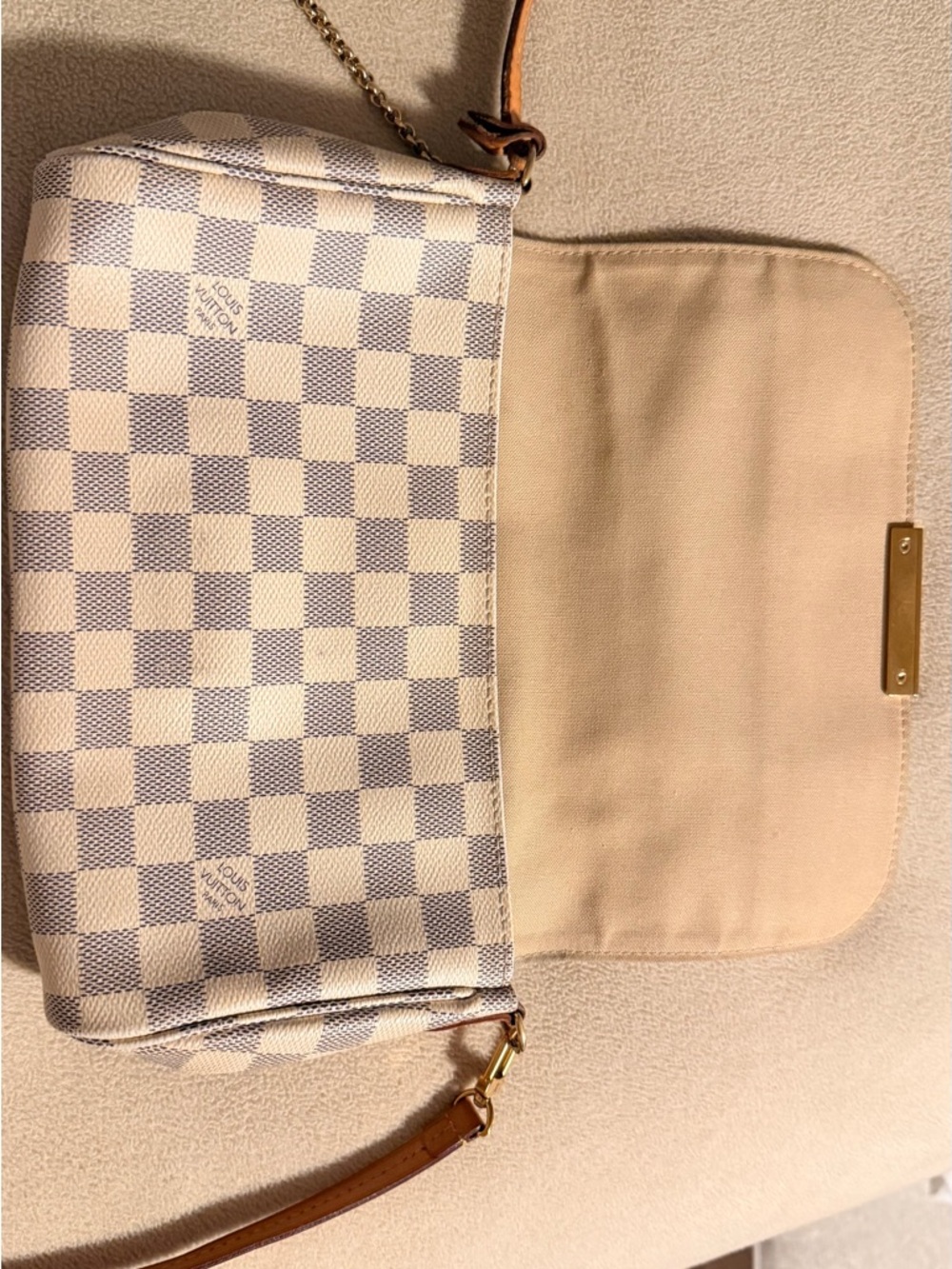 Louis Vuitton Damier Azur Crossbody Bag - Cream and Gray - Picture 2 of 7